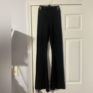 Aerie OFFLINE Real Me High Waisted Crossover Flare Leggings - women’s medium